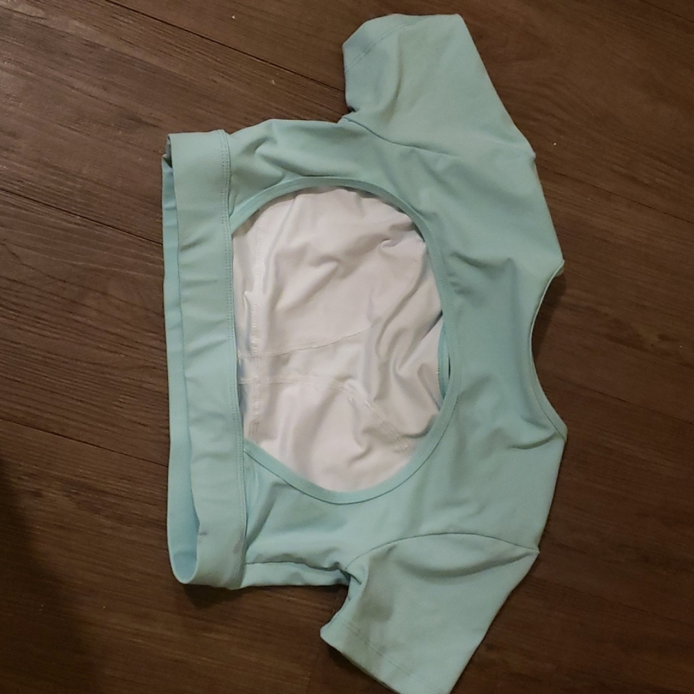Nvgtn blue cropped tee